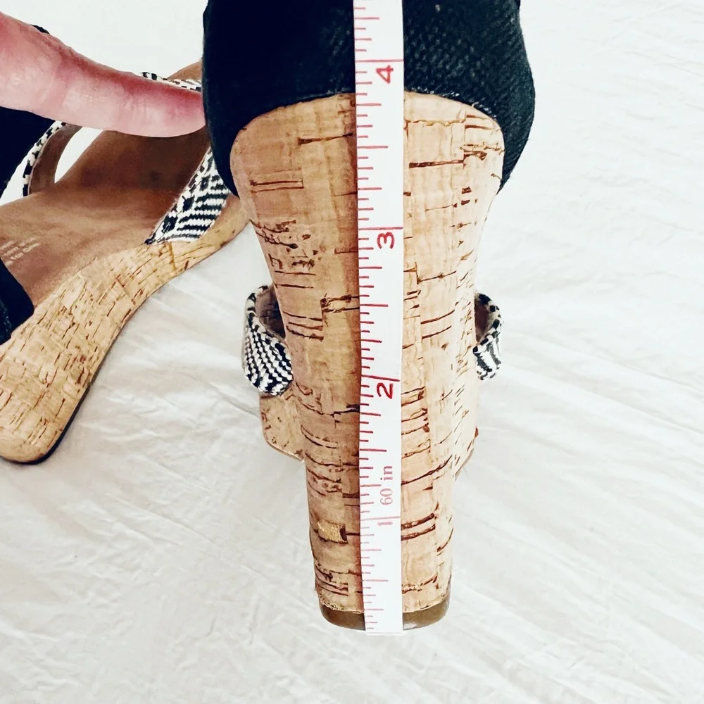 ☀️TOMS~ Strappy Wedges~ Size 8☀️ - Picture 16 of 16